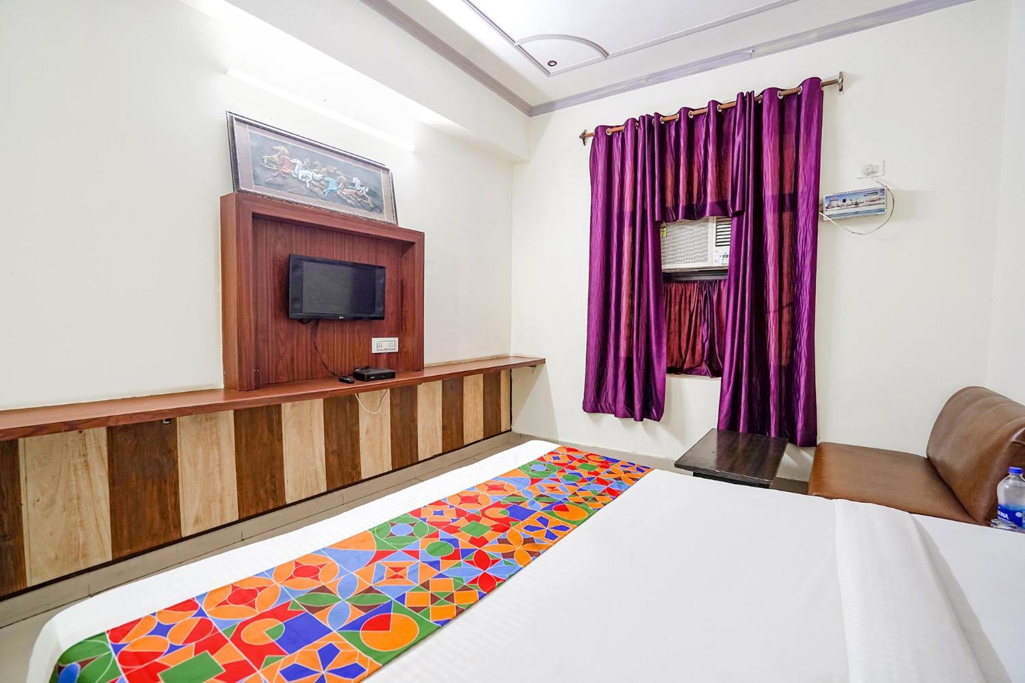 Fabhotel Prashant Palace Mysuru Zewnętrze zdjęcie