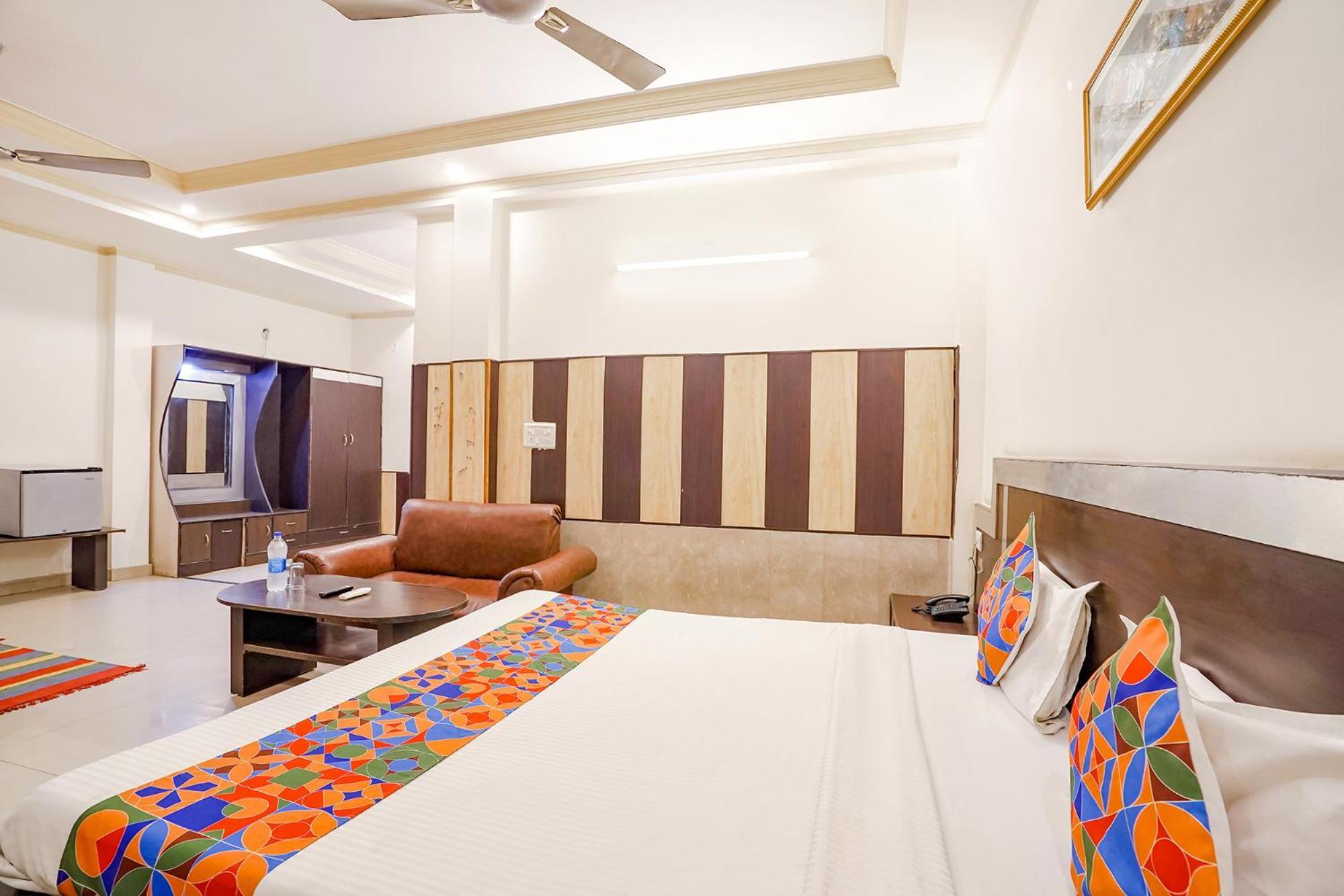 Fabhotel Prashant Palace Mysuru Zewnętrze zdjęcie