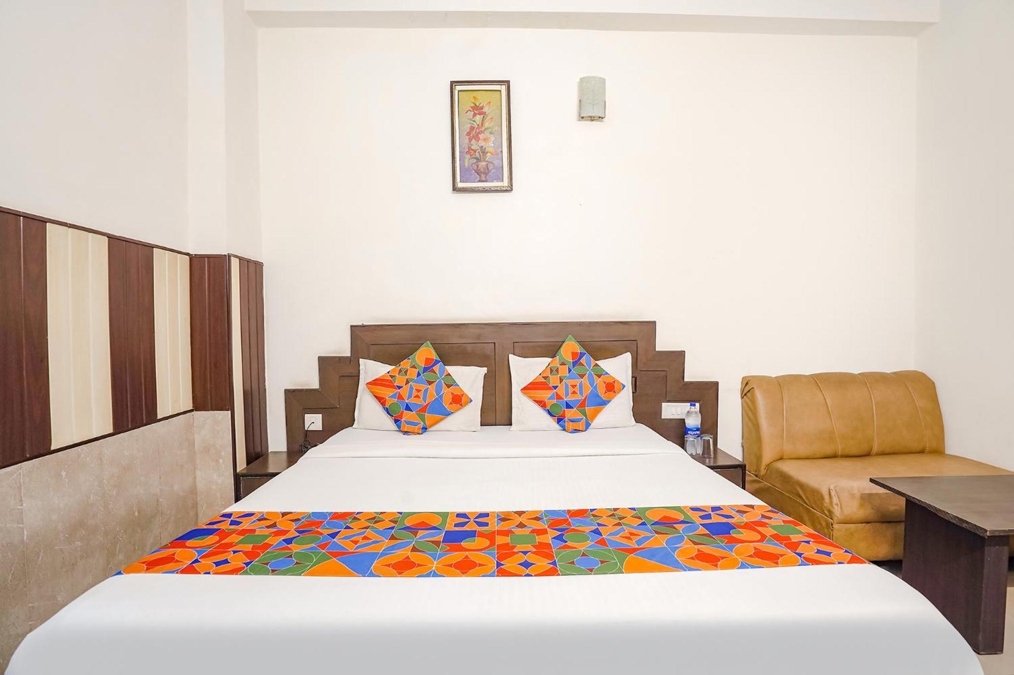 Fabhotel Prashant Palace Mysuru Zewnętrze zdjęcie