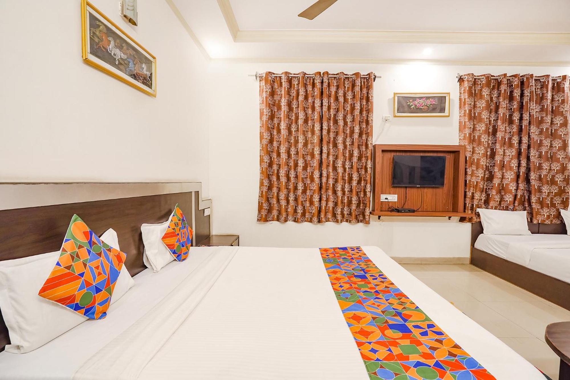 Fabhotel Prashant Palace Mysuru Zewnętrze zdjęcie