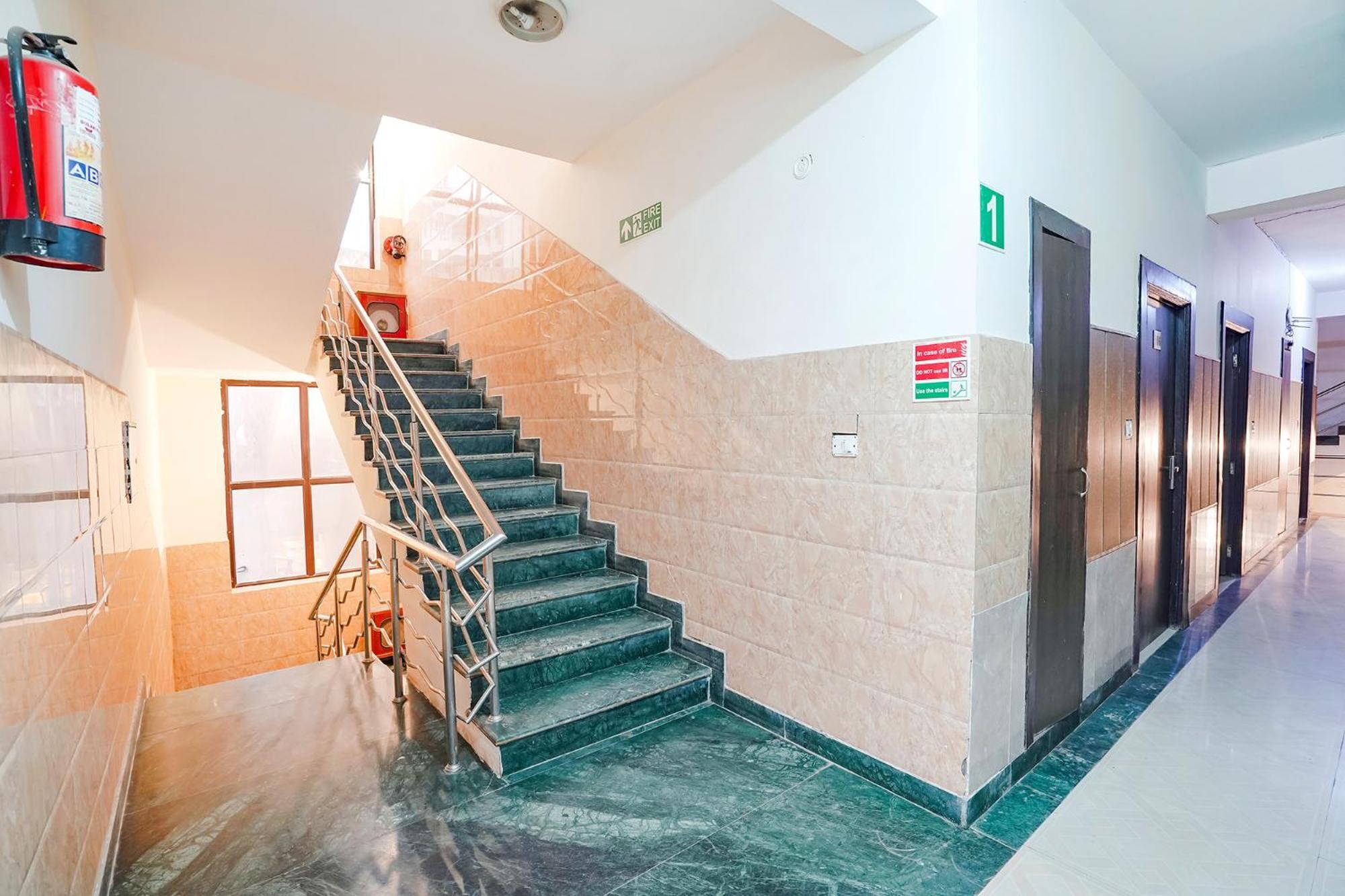 Fabhotel Prashant Palace Mysuru Zewnętrze zdjęcie