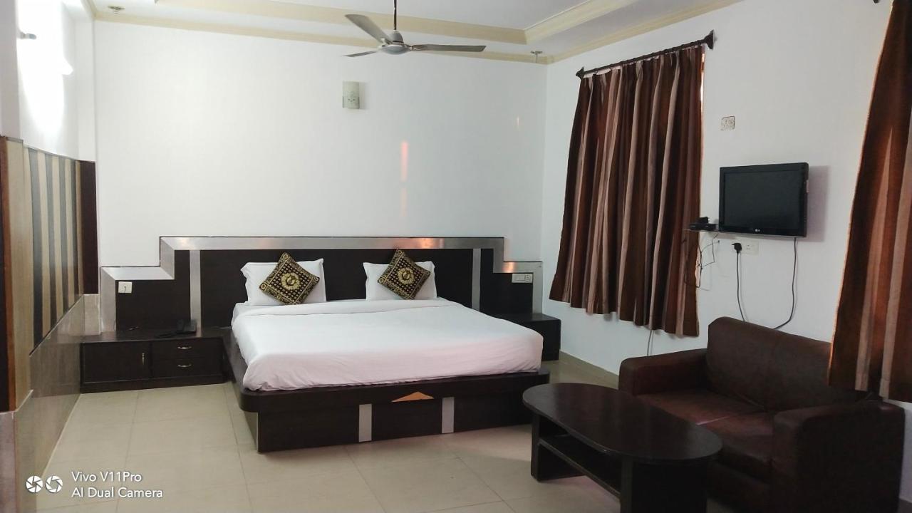 Fabhotel Prashant Palace Mysuru Zewnętrze zdjęcie