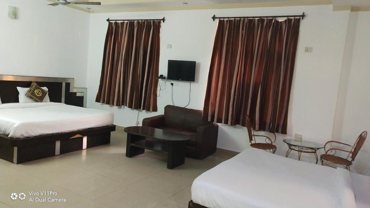 Fabhotel Prashant Palace Mysuru Zewnętrze zdjęcie