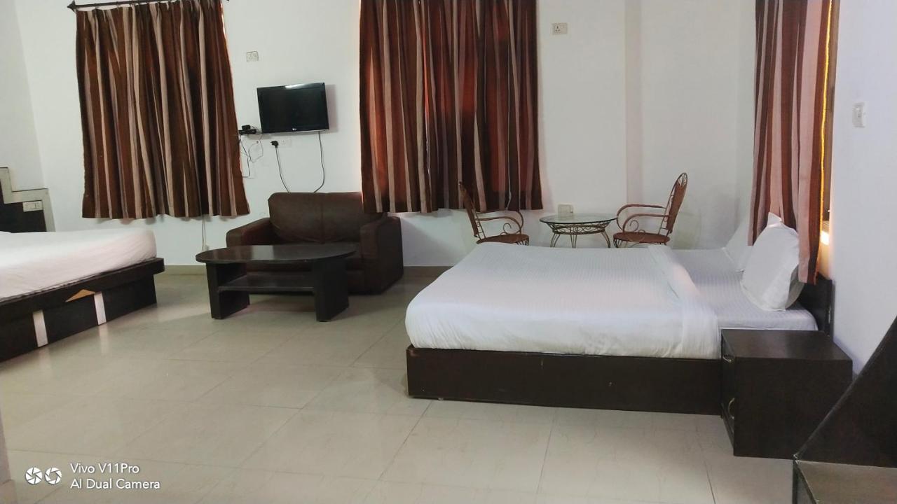 Fabhotel Prashant Palace Mysuru Zewnętrze zdjęcie