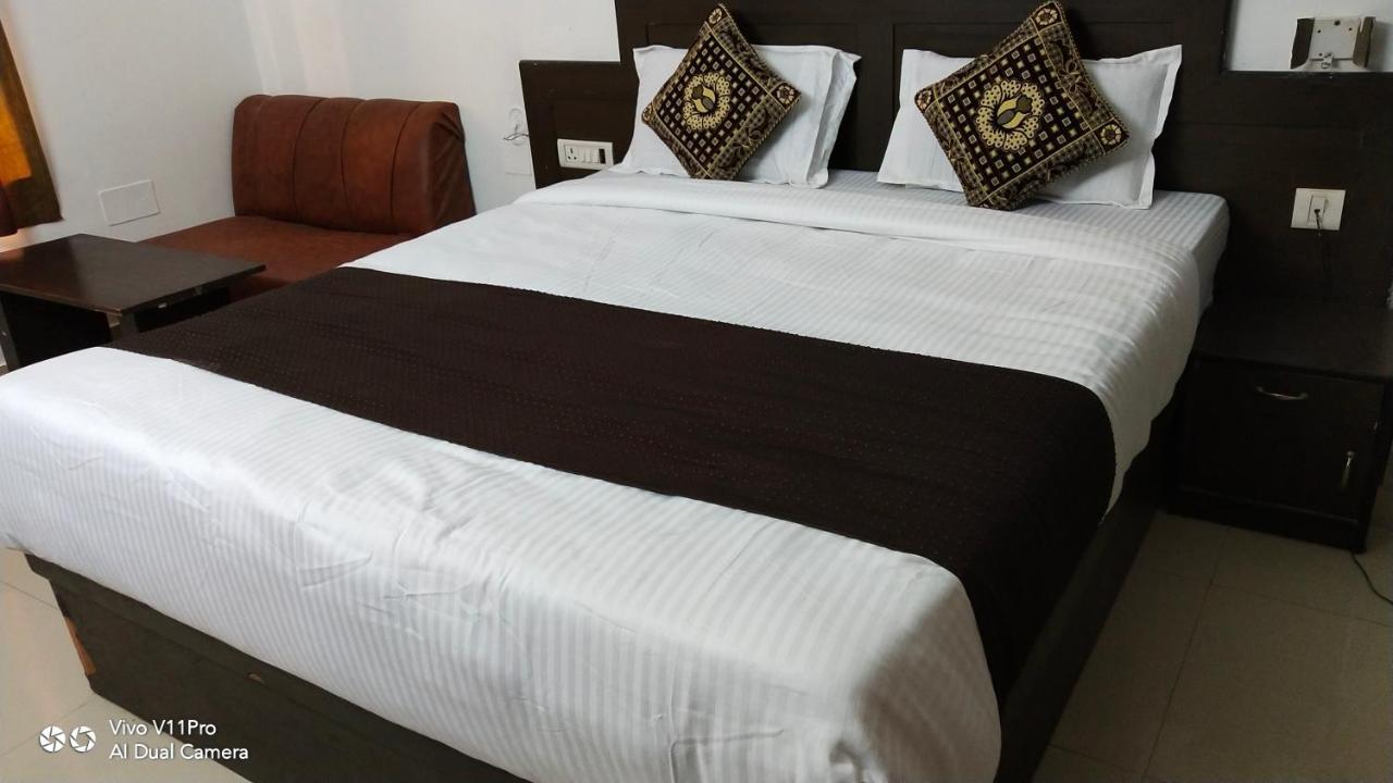 Fabhotel Prashant Palace Mysuru Zewnętrze zdjęcie
